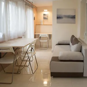 https://apt-kosmos-service-modern-spirit-city-center-with.hotelschalkidiki.net